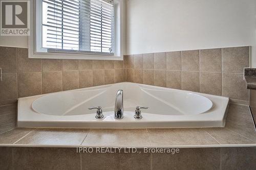 12419 Kennedy Road, Caledon, ON - Indoor Photo Showing Bathroom