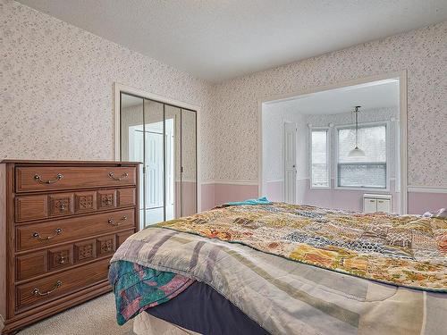 150 Corfield St North, Parksville, BC - Indoor Photo Showing Bedroom