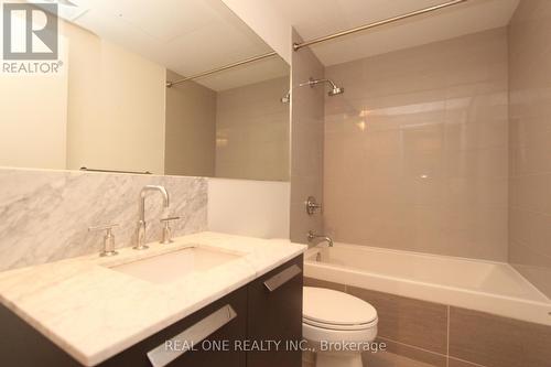 2207 - 50 Charles Street E, Toronto, ON - Indoor Photo Showing Bathroom
