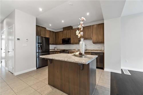 30 Times Square Boulevard|Unit #37, Stoney Creek, ON - Indoor Photo Showing Kitchen With Upgraded Kitchen