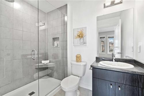 30 Times Square Boulevard|Unit #37, Stoney Creek, ON - Indoor Photo Showing Bathroom