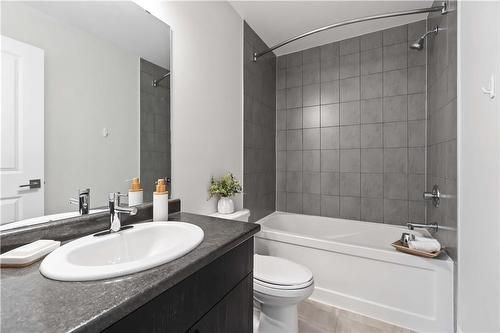 30 Times Square Boulevard|Unit #37, Stoney Creek, ON - Indoor Photo Showing Bathroom