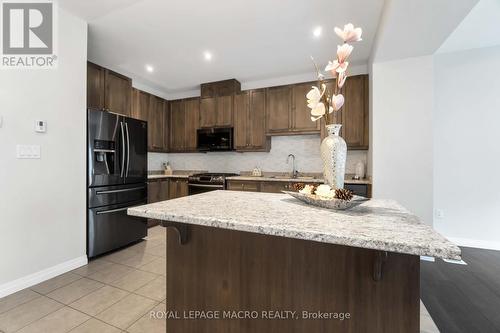 #37 -30 Times Square Blvd, Hamilton, ON - Indoor Photo Showing Kitchen With Upgraded Kitchen