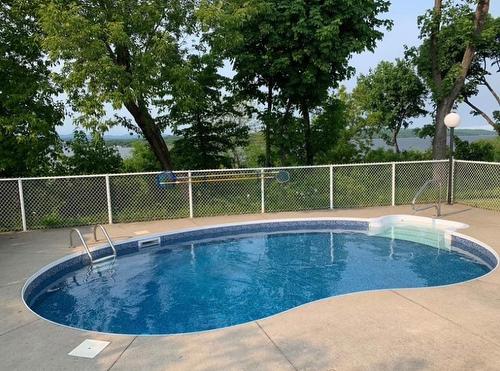 Pool - 208-543 Rue St-Joseph, Lévis (Desjardins), QC - Outdoor With In Ground Pool With Backyard
