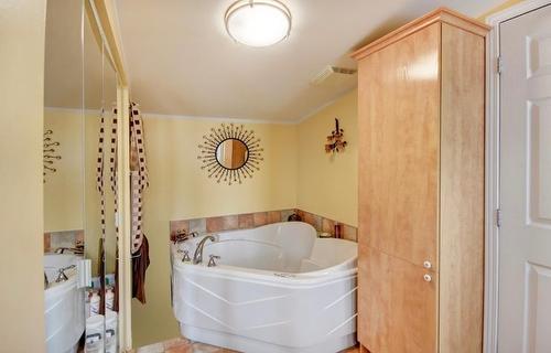 Bathroom - 591  - 591B Rue Principale, Saint-Cléophas-De-Brandon, QC - Indoor Photo Showing Bathroom