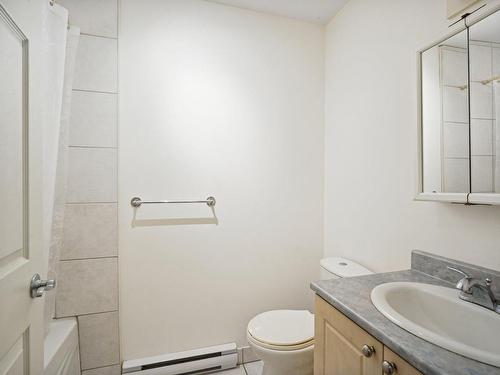 Salle de bains - A-7685 Boul. Lasalle, Montréal (Lasalle), QC - Indoor Photo Showing Bathroom