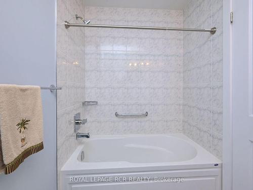 301-69 Boyne St, New Tecumseth, ON - Indoor Photo Showing Bathroom