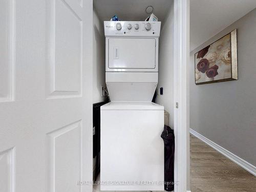 505-716 Main St E, Milton, ON - Indoor Photo Showing Laundry Room