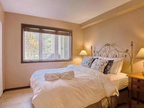 Master bedroom - 1691 Ch. Du Golf, Mont-Tremblant, QC - Indoor Photo Showing Bedroom