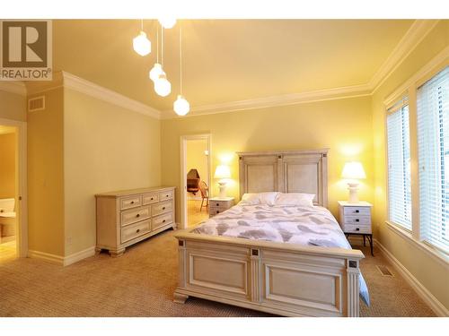 2514 Evergreen Drive, Penticton, BC - Indoor Photo Showing Bedroom