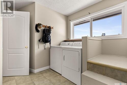 360 Railway Avenue, Southey, SK - Indoor Photo Showing Laundry Room