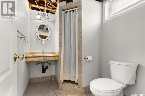 360 Railway Avenue, Southey, SK - Indoor Photo Showing Bathroom