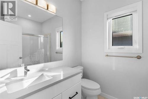 291 Eaton Crescent, Saskatoon, SK - Indoor Photo Showing Bathroom