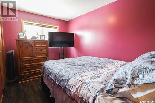2496 Hamelin Street, North Battleford, SK - Indoor Photo Showing Bedroom