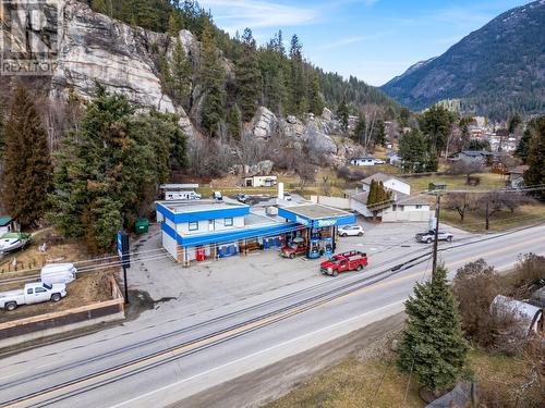 2593 Bwater Rd Road, Castlegar, BC 