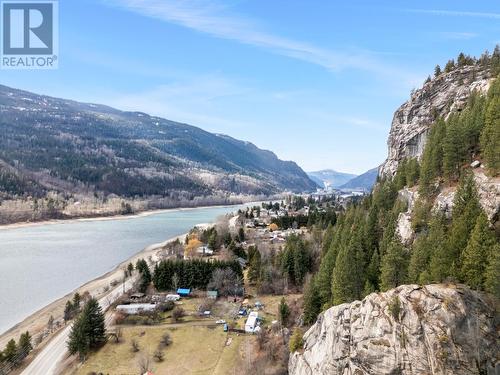 2593 Bwater Rd Road, Castlegar, BC 