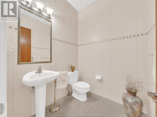 3366 Gundy Park, Windsor, ON - Indoor Photo Showing Bathroom