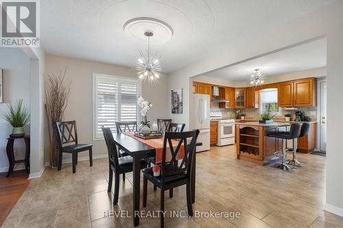 23 Tanner Dr, Pelham, ON - Indoor Photo Showing Dining Room