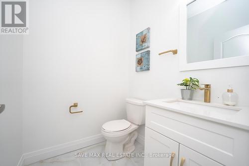 44 Mullholland Avenue, Cambridge, ON - Indoor Photo Showing Bathroom