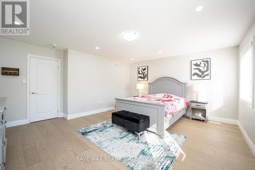 44 Mullholland Avenue, Cambridge, ON - Indoor Photo Showing Bedroom