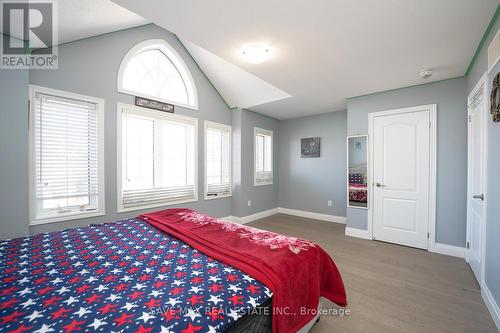 44 Mullholland Ave, Cambridge, ON - Indoor Photo Showing Bedroom