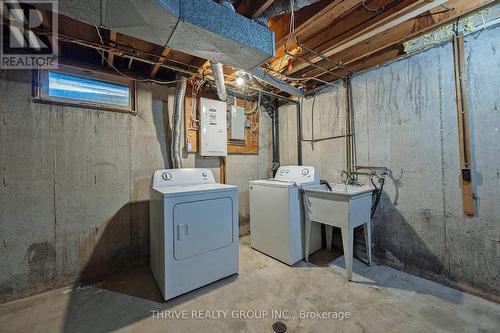 145 Banbury Road, London, ON - Indoor Photo Showing Laundry Room