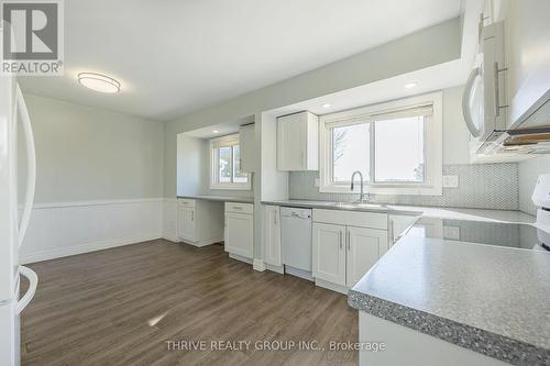 145 Banbury Rd, London, ON - Indoor Photo Showing Kitchen