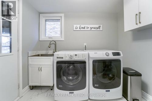 31 Stock Crt, Cambridge, ON - Indoor Photo Showing Laundry Room