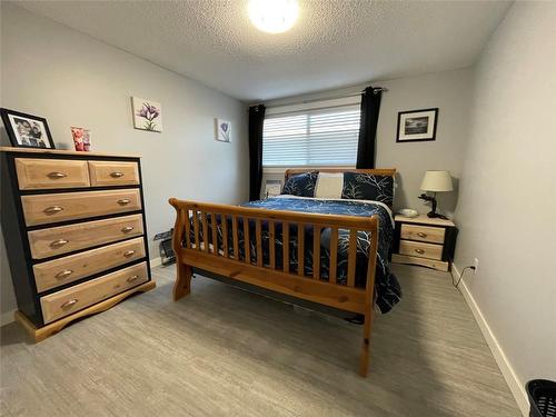 109-4101 Alexis Park Drive, Vernon, BC - Indoor Photo Showing Bedroom