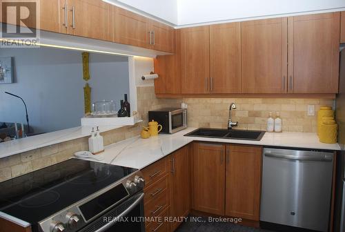 #2007 -3605 Kariya Dr, Mississauga, ON - Indoor Photo Showing Kitchen With Double Sink