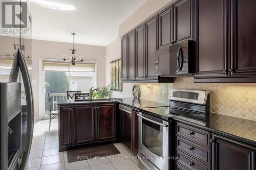 45 Calliandra Tr, Brampton, ON - Indoor Photo Showing Kitchen With Upgraded Kitchen