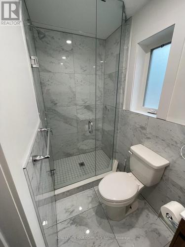 #Main -2 Harold St, Toronto, ON - Indoor Photo Showing Bathroom