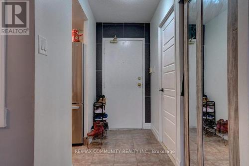 #811 -285 Enfield Pl, Mississauga, ON - Indoor Photo Showing Other Room