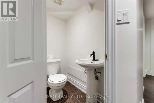 463 Drummond Rd, Oakville, ON - Indoor Photo Showing Bathroom