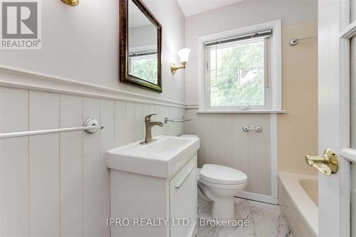 463 Drummond Road, Oakville, ON - Indoor Photo Showing Bathroom
