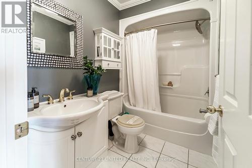 403 Hannah Rd, Hamilton Township, ON - Indoor Photo Showing Bathroom