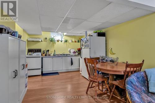 30 Lawrence St S, Kawartha Lakes, ON - Indoor Photo Showing Dining Room