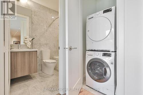 #804 -151 Avenue Rd, Toronto, ON - Indoor Photo Showing Laundry Room