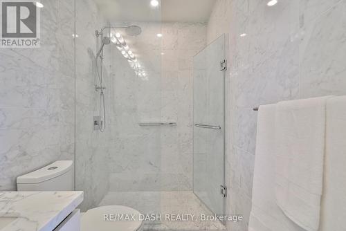 #804 -151 Avenue Rd, Toronto, ON - Indoor Photo Showing Bathroom
