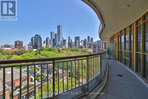 #804 -151 Avenue Rd, Toronto, ON - Outdoor With View With Exterior