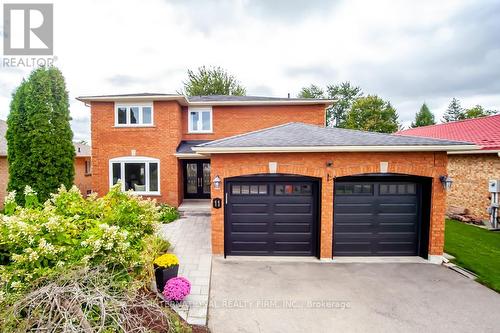 11 Coates Crescent, Richmond Hill, ON - Outdoor