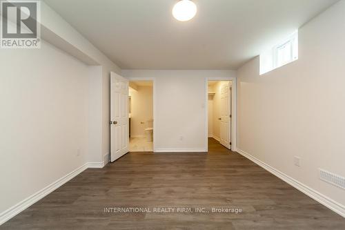 11 Coates Crescent, Richmond Hill, ON - Indoor Photo Showing Other Room