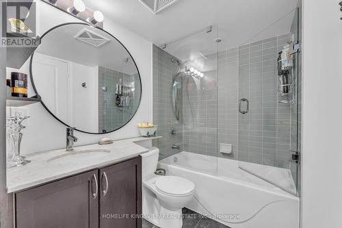 #206 -7730 Kipling Ave, Vaughan, ON - Indoor Photo Showing Bathroom