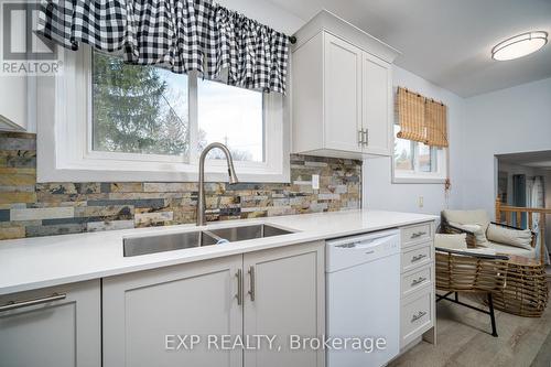 290 Barrett Blvd, Greater Napanee, ON - Indoor Photo Showing Kitchen With Double Sink
