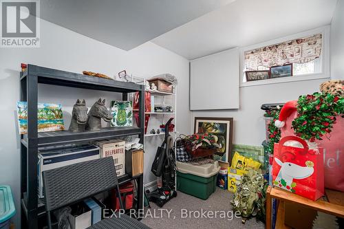 290 Barrett Blvd, Greater Napanee, ON - Indoor Photo Showing Other Room