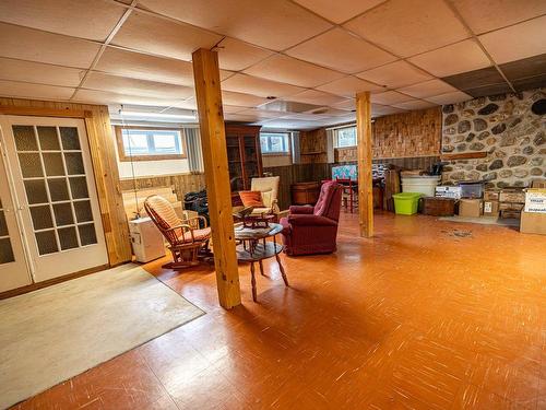 Salle familiale - 71 Rue Beausite, Val-Des-Sources, QC - Indoor Photo Showing Other Room
