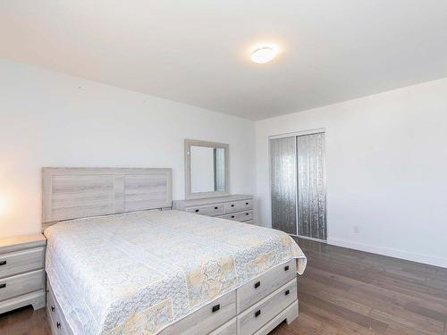 Chambre Ã  coucher principale - 137 Rue Terry-Fox, Kirkland, QC - Indoor Photo Showing Bedroom