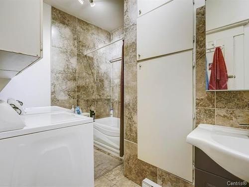 Bathroom - 4912  - 4918 Rue St-Denis, Montréal (Le Plateau-Mont-Royal), QC - Indoor Photo Showing Laundry Room