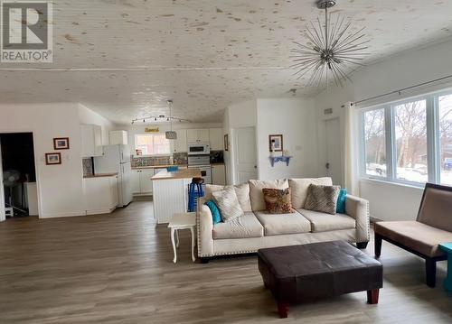 248 Main Road, Bellevue Beach, NL - Indoor Photo Showing Living Room