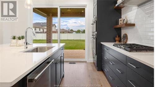 4 Lundy, Amherstburg, ON - Indoor Photo Showing Kitchen With Upgraded Kitchen